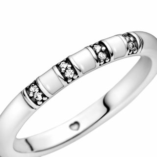 Prsten sa egzotično belim prugama 