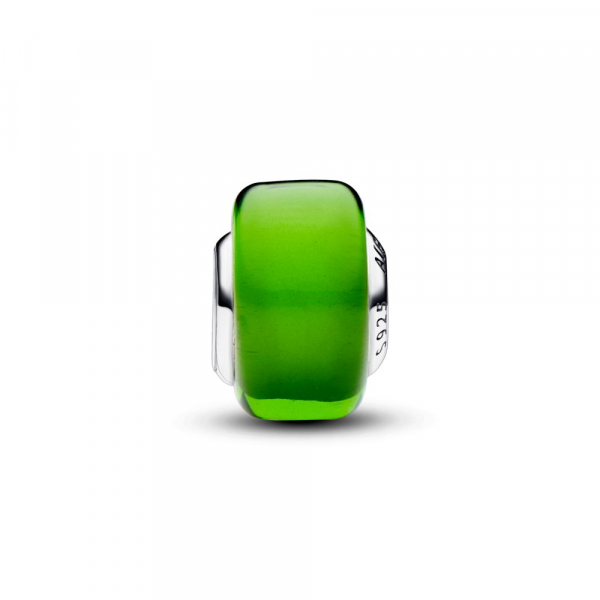 Zeleni mini privezak od Murano stakla 