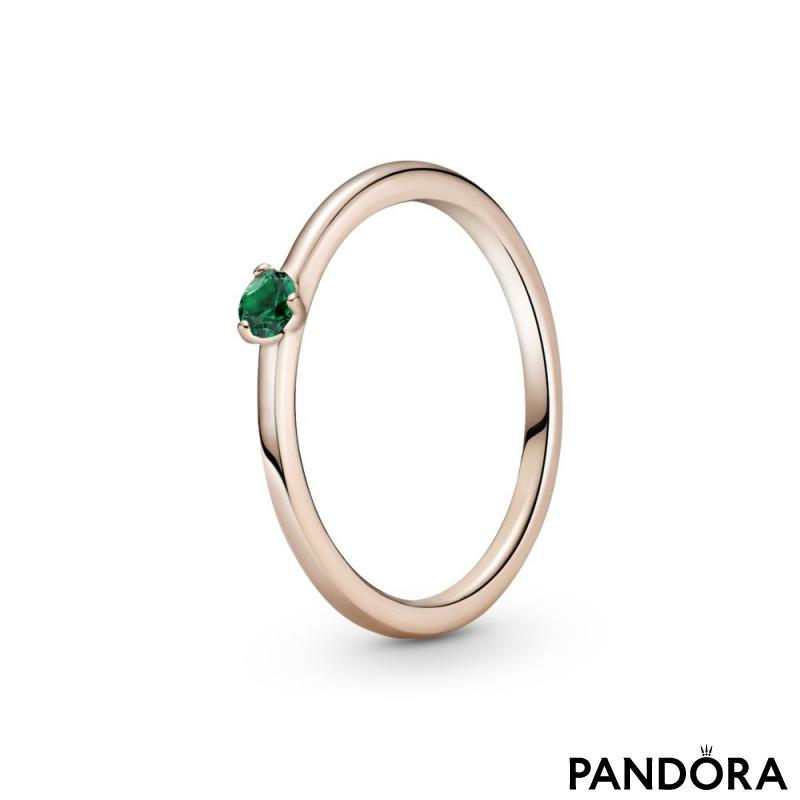 Prsten za zelenim kamenom 