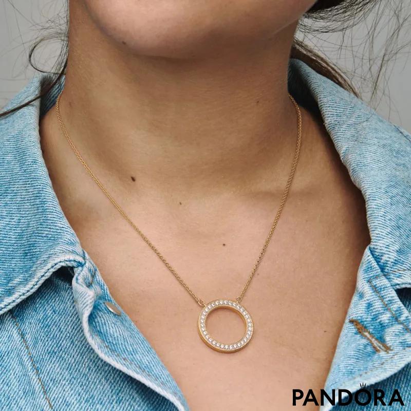 Ogrlica Pandora logo sa 14k pozlatom i prozirnim kockastim cirkonima 